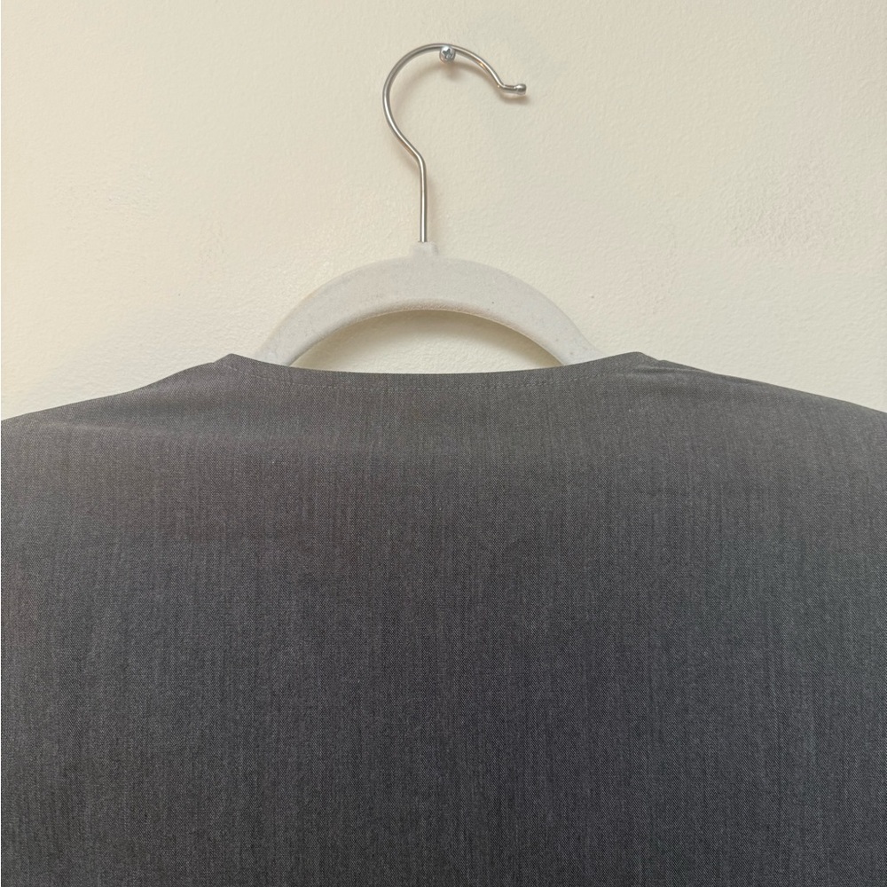 Commense NWT Gray Top - Picture 9 of 9